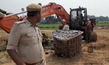 बिहार के बालू माफ़ीआओं ने किया महिला अफ़सर  पर हमला,घायल हुए कई अधिकारी ..