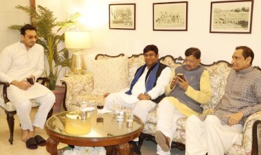 ईद की मुबारकबाद देने मुकेश साहनी पहुंचे महबूब अली  कैसर के घर , कह दी बड़ी बात..