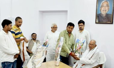 गांधी-जोपी-लोहिया के विचारों पर चलने वाली एकमात्र सरकार नीतीश कुमार की है  - बशिष्ठ नारायण सिंह