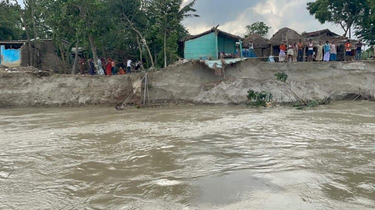 खगड़िया जिला के बहोरबा गाँव नदी कटाव के कारण घूंसा पानी -लोगों को हो रही परेशानी .. क्या है मामला ?