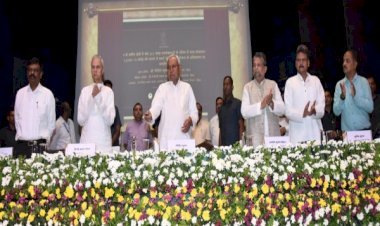 मुख्यमंत्री ने 13934.89 करोड़ रुपए की लागत की ऊर्जा प्रक्षेत्र की विभिन्न योजनाओं का उद्घाटन, लोकार्पण, कार्यारंभ एवं शिलान्यास किया...