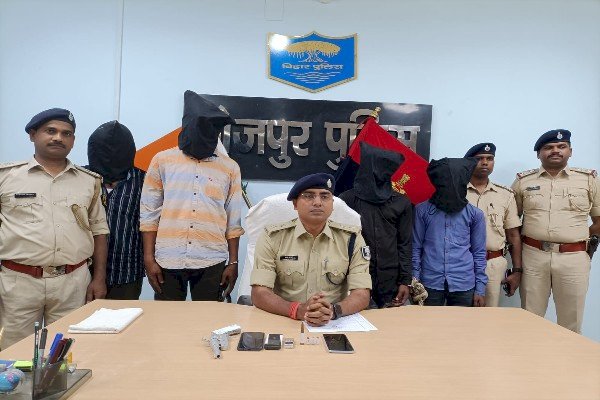 भोजपुर पुलिस ने कई कांडों का किया खुलासा, टॉप टेन में शामिल पचास हजार का इनामी अपराधी गिरफ्तार...