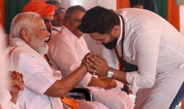 पीएम मोदी ने चिराग पासवान को कहा छोटा भाई, जमुई को याद कराया आरजेडी-कांग्रेस राज का नक्सलवाद...
