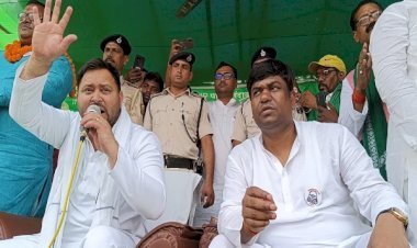 हम बिहारी डरते नहीं, अधिकार लेकर रहेंगे,  आज संविधान और लोकतंत्र खतरे में : मुकेश सहनी