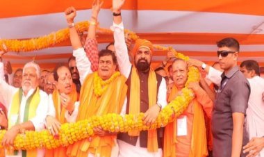 सम्राट चौधरी ने आरा में मतदाताओं से की अपील, आपका एक-एक वोट भारत को विश्व महाशक्ति बनाएगा, भ्रष्टाचार में डूबी पार्टियों से जनता का मोहभंग...