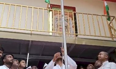 वीआईपी प्रमुख मुकेश सहनी ने पटना के प्रधान कार्यालय में तिरंगा फहराया, स्वतंत्रता दिवस की दी शुभकामनाएं