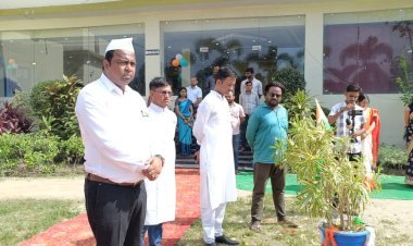 पनोरमा पब्लिक स्कूल में मनाया गया 78 वां स्वतंत्रता दिवस  ,पनोरमा ग्रुप के प्रबंध निदेशक श्री संजीव मिश्रा ने किया झंडोत्तोलन