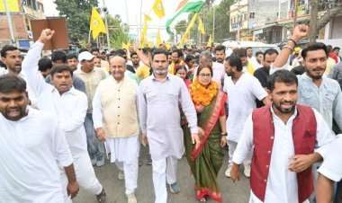 तरारी और रामगढ़ से जन सुराज के उम्मीदवारों ने भरा नामांकन, PK ने कहा - तरारी में भाजपा के माफिया को हराना है, और पलटू कुमार को सबक सिखाना है...