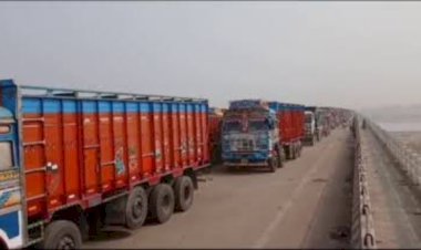 पटना से आरा...ना बाबा ना! माथा दर्द करा देगा कोईलवर जाम, टस से मस होने का नाम नहीं ले रहे बालू लदे ट्रक...