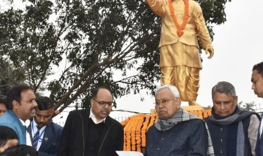 बख्तियारपुर में प्रसिद्ध स्वतंत्रता सेनानियों के प्रतिमा स्थल पर आयोजित राजकीय समारोह में शामिल हुये मुख्यमंत्री, दी अपनी श्रद्धांजलि