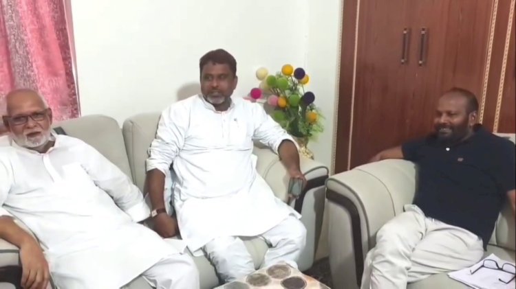 AIMIM के प्रदेश अध्यक्ष अख्तरूल ईमान पहुंचे IIP प्रमुख I.P. Gupta के आवास, क्या बिहार में बन रहा है नया सोशल समीकरण?