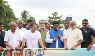 मतदाता पुनरीक्षण के विरोध में आयोजित मार्च में राहुल, तेजस्वी के साथ शामिल हुए वीआईपी प्रमुख मुकेश सहनी