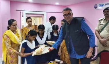 ज्योतिपुंज फाउंडेशन की ओर से अन्तर्ज्योति बालिका विद्यालय कुम्हरार में रक्षाबंधन