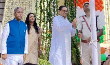 स्वतंत्रता दिवस हम सभी भारतीयों के लिए एक ऐतिहासिक एवं गर्व का दिन है -माननीय सभापति श्री अवधेश नारायण सिंह