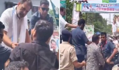 आरा में राहुल गांधी को BJP कार्यकर्ताओं ने दिखाए काले झंडे, रोकना पड़ा काफिला...