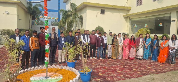 पनोरमा स्कूल और अस्पताल में संजीव मिश्रा ने किया झंडोत्तोलन,