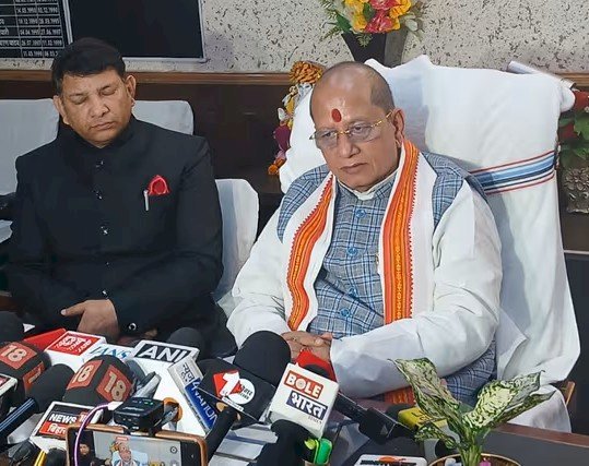 Vijay Sinha ने किया खुलासा: CO को प्रमोशन, DCLR को 50-50 हजार रुपए का ऐलान !