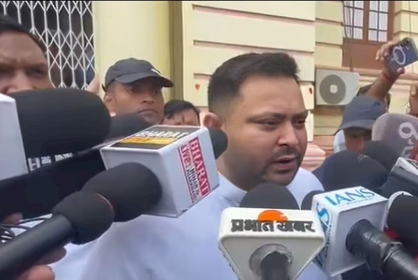 तेजस्वी यादव ने साधा निशाना, बोले— राज्य में लॉ एंड ऑर्डर पूरी तरह ध्वस्त !